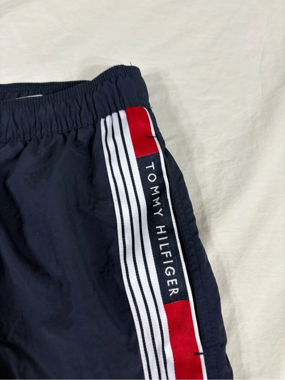 Tommy Hilfiger Mens Blue\Red Swin Shorts Size S